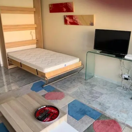 Le Tanit Apartment Antibes